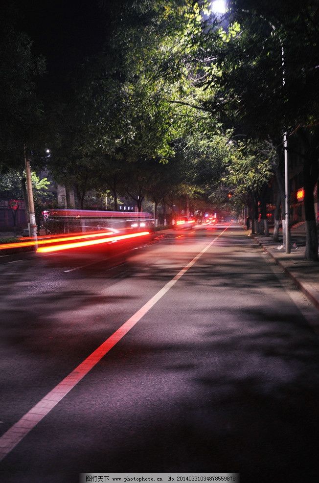 街影图片,夜晚 速度 街道 光影 影子 树木斑驳 自
